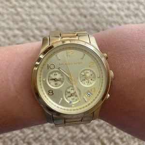 Michael Kors Gold Watch - no battery